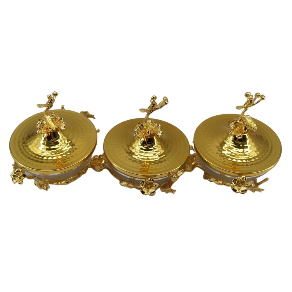 Gold tray leaves divided into 3 with a cover