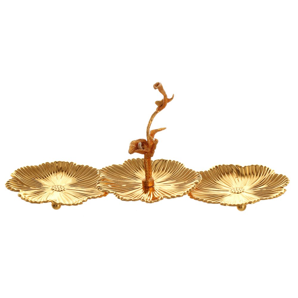 Gold tray rectangle leaves divided into 3