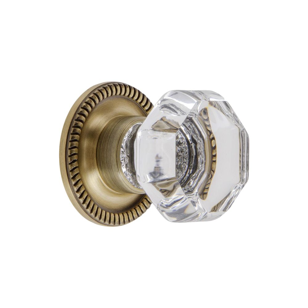 Grandeur CKBNEWCHM Grandeur Chambord Crystal 1-3/8" Cabinet Knob with Newport Rosette in Vintage Brass