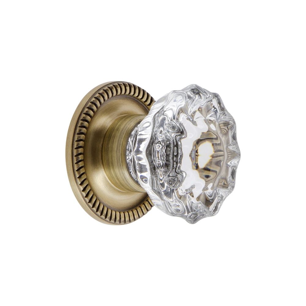Grandeur CKBNEWVER Grandeur Versailles Crystal 1-3/8" Cabinet Knob with Newport Rosette in Vintage Brass