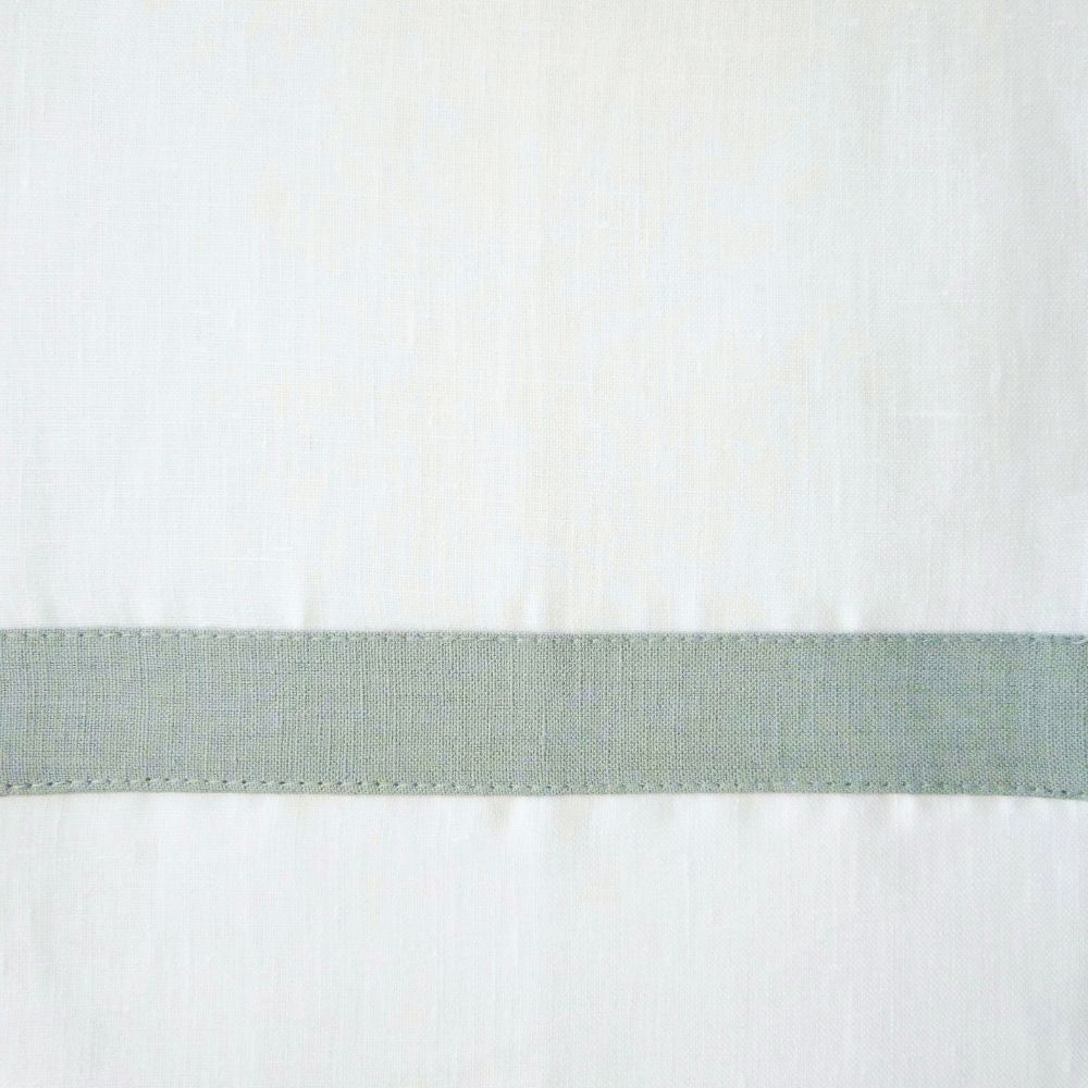 Home Treasures Linen EMFIN72108TABWHIW Fino 72" X 108" Tablecloth - White/irish Winter Green