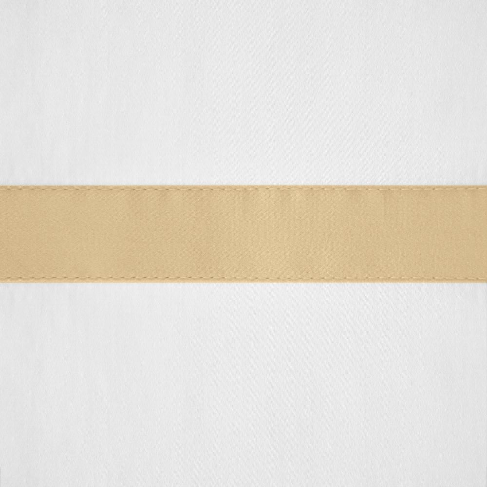 Home Treasures Linen EMFIN1CDRUWHGO Fino Cal King Bed Skirt - White / Gold