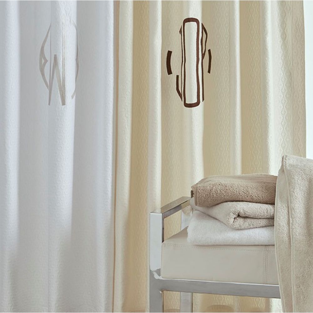 Home Treasures Linen EMMIR8CUR7070IV Mirage Matelasse Shower Curtain - Ivory