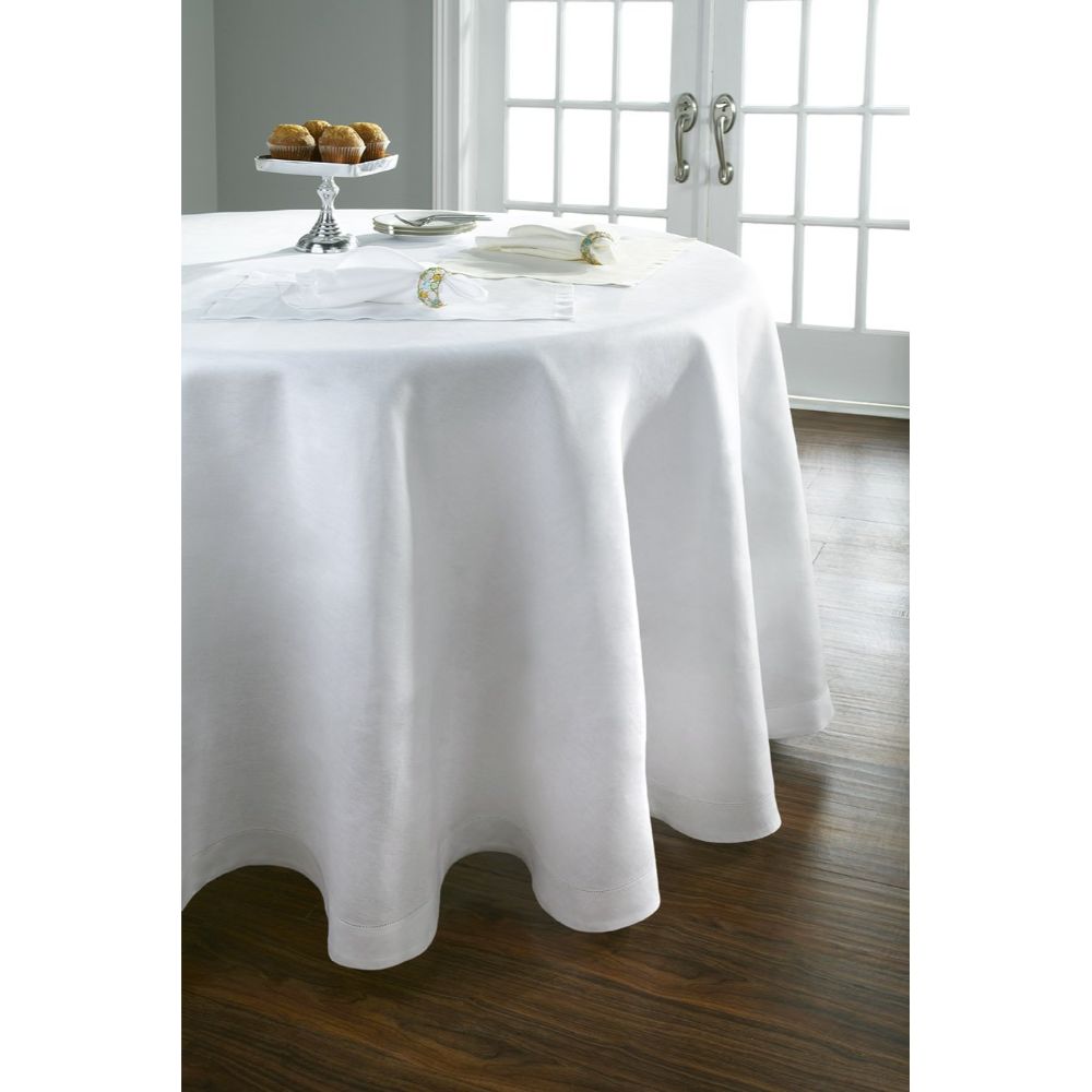Home Treasures Linen 31846823571 72" x 108" Oblong Provenza Tablecloth in White