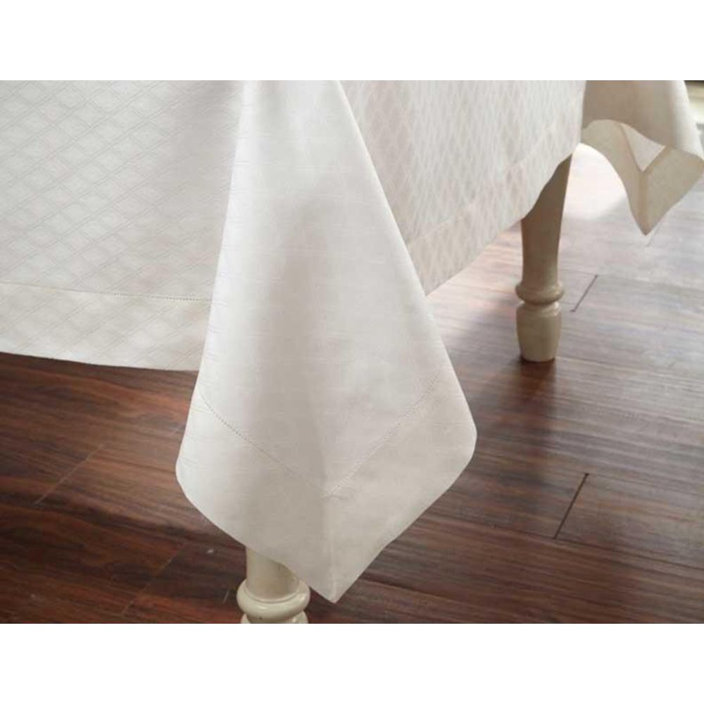 Home Treasures Linen gra-73914 Table Gracious Tablecloth in White (Tablecloth Only)