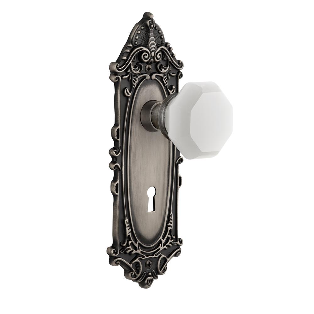 Nostalgic Warehouse VICWAW Victorian Plate with Keyhole Single Dummy Waldorf White Milk Glass Knob in Antique Pewter