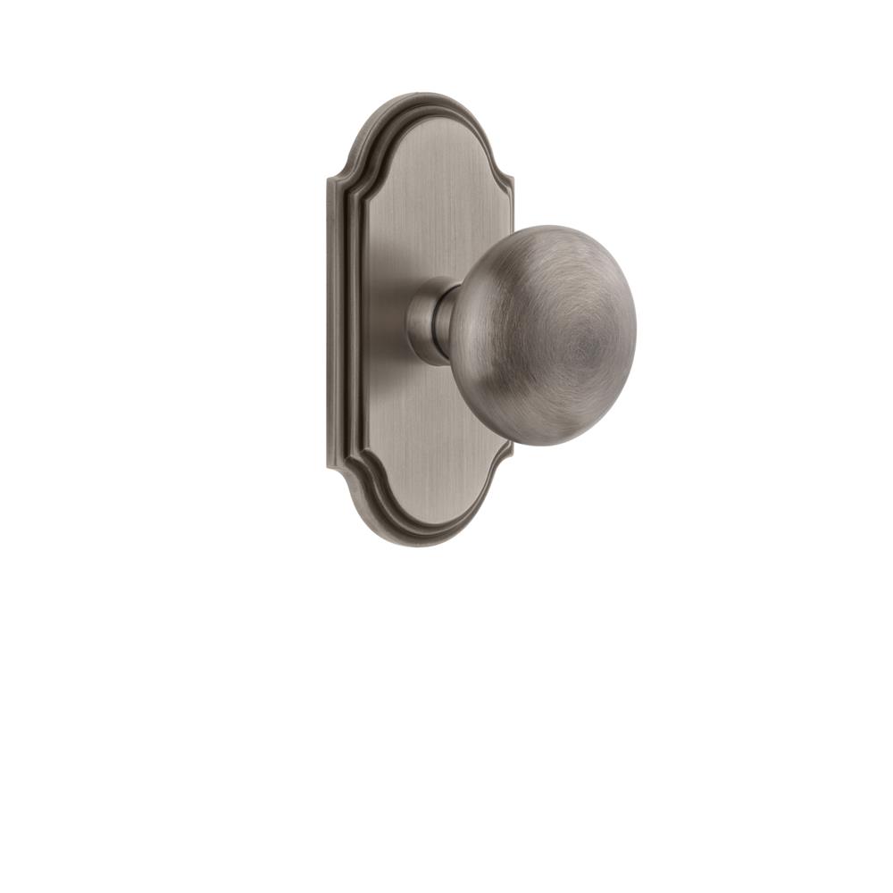Grandeur by Nostalgic Warehouse ARCFAV Grandeur Arc Plate Passage with Fifth Avenue Knob in Antique Pewter