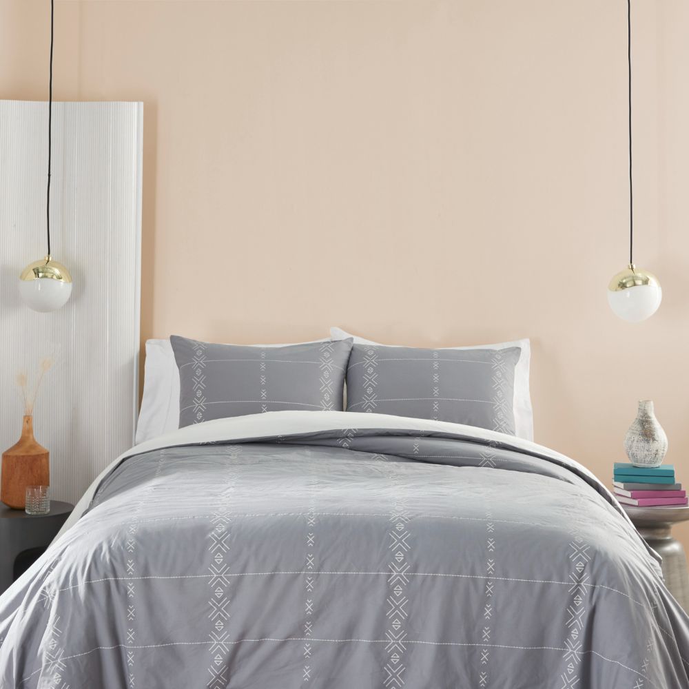 Nourison DSC01 Dreamscape Grey Mud Cloth Comforter Set in Grey