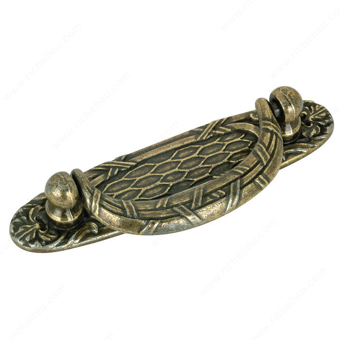 Richelieu Hardware BP26955AE Classic Metal Drop Pull - 2695 in Antique English