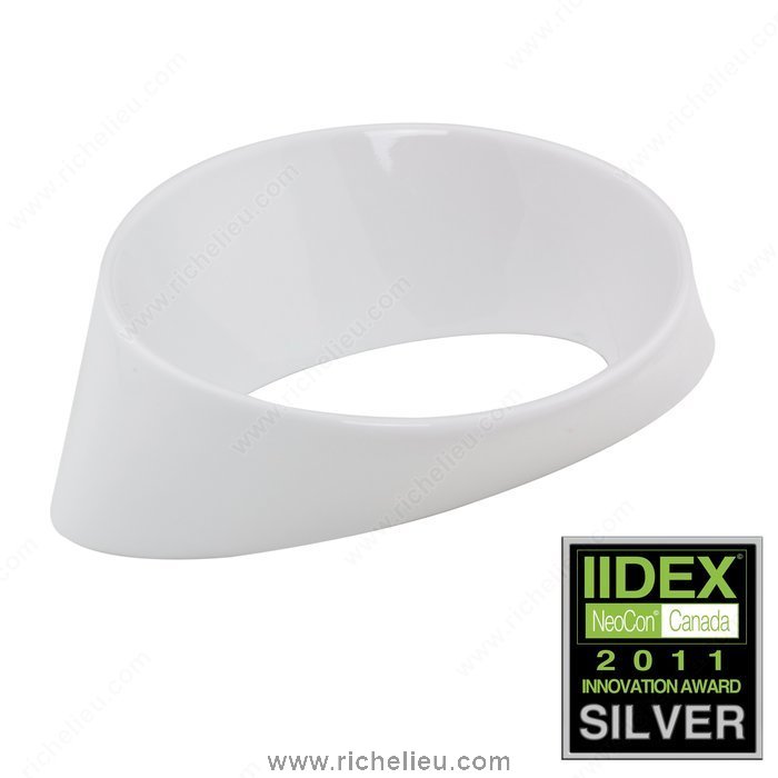 Richelieu Hardware 22109630 Porcelain Handle Pull  -  221  - White