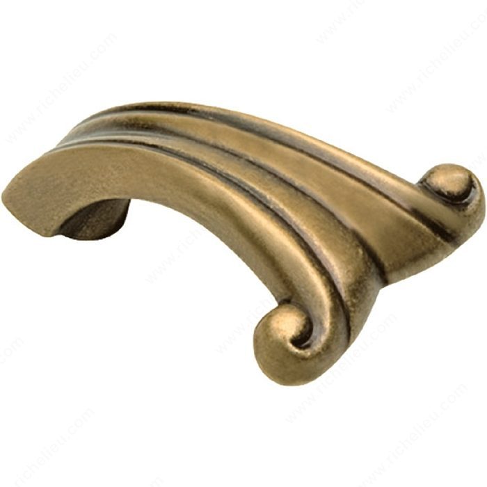 Richelieu 15051045209 Traditional Brass Pull - 1505