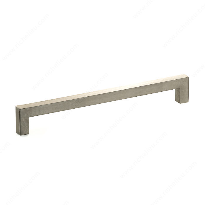 Richelieu BP604256170 Contemporary Stainless Steel Pull - 604