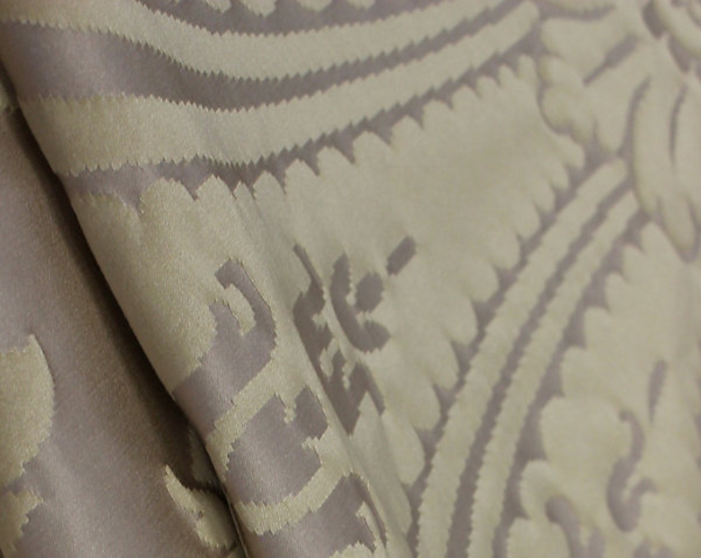Scalamandre H0 00021668 Grand Dauphin Fabric in Platine