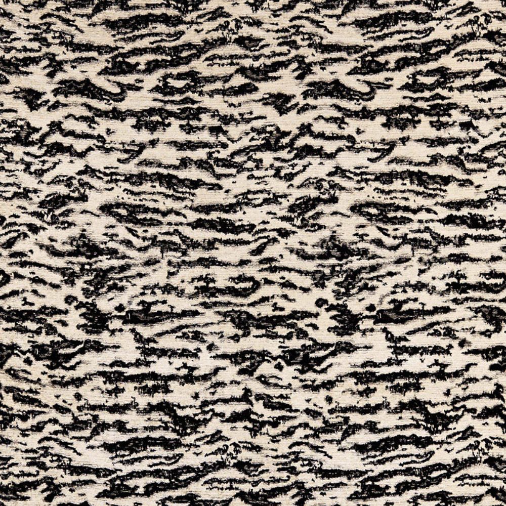 Schumacher 68901 Serengeti Fabric in Tigre Blanc